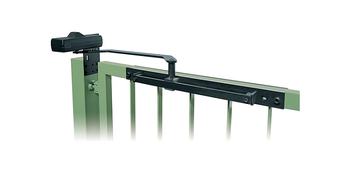 Dveřní zavírač na branku 620C 